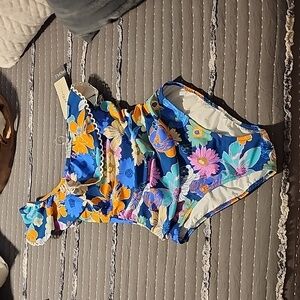 GOTTEX New! Size 8 Swimsuit